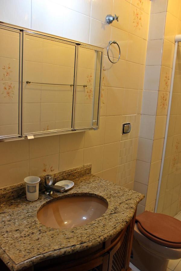 Apartamento Familiar - Praia Da Enseada Гуаружа Екстериор снимка